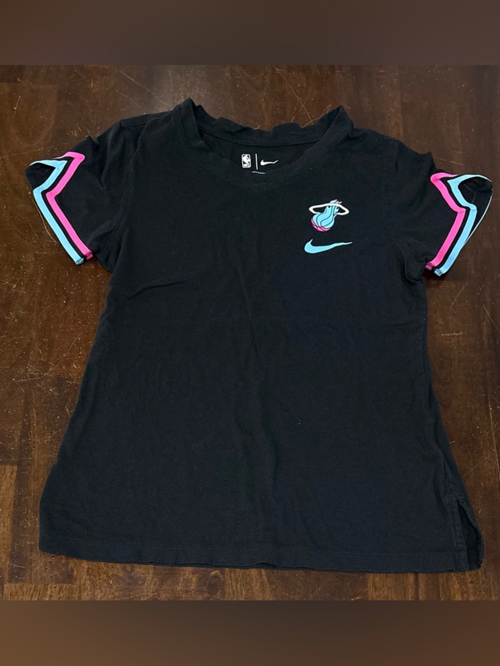 Nike NBA Miami Heat Short Sleeve Shirt Women’s Size XS